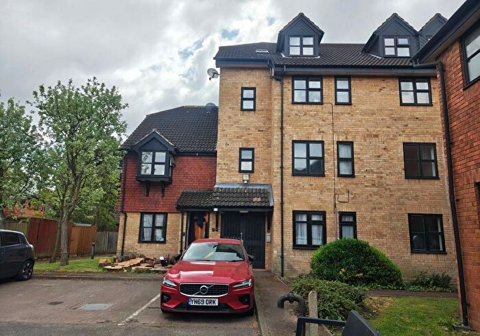 1 Bedroom Flat For Sale In Flat Caversham House, Kingston Gardens, Croydon, Surrey, CR0