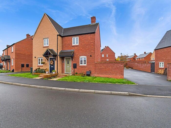 2 Bedroom Semi-Detached House To Rent In Aintree Avenue, Towcester, NN12