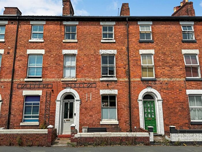 5 Bedroom Terraced House For Sale In Castle Street, Oswestry, SY11