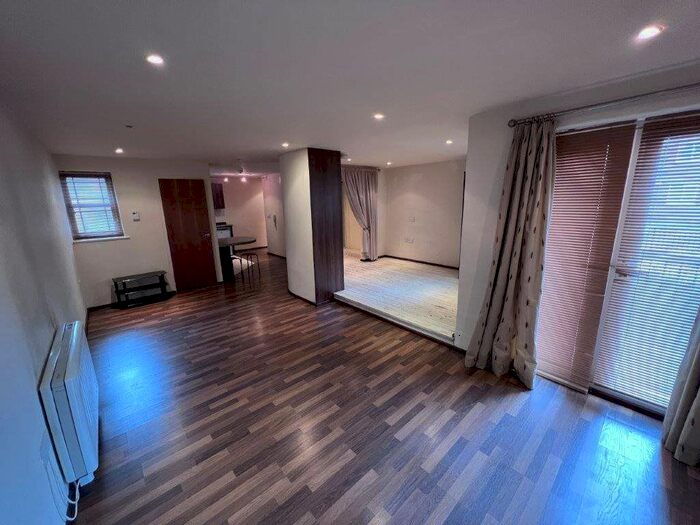 1 Bedroom Flat To Rent In Caroline Place, Bulkington, Bedworth, CV12