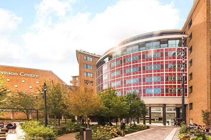 2 Bedroom Flat For Sale In Wood Lane, Shepherds Bush, W12