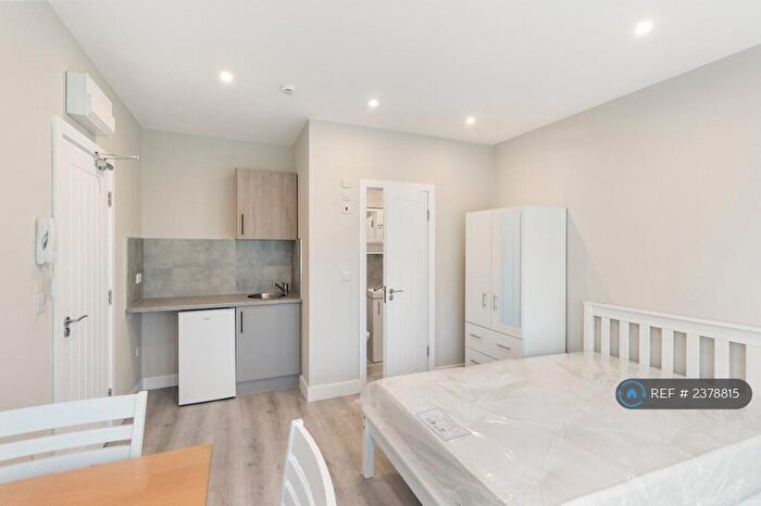 Studio To Rent In Clensham Lane, Sutton, SM1