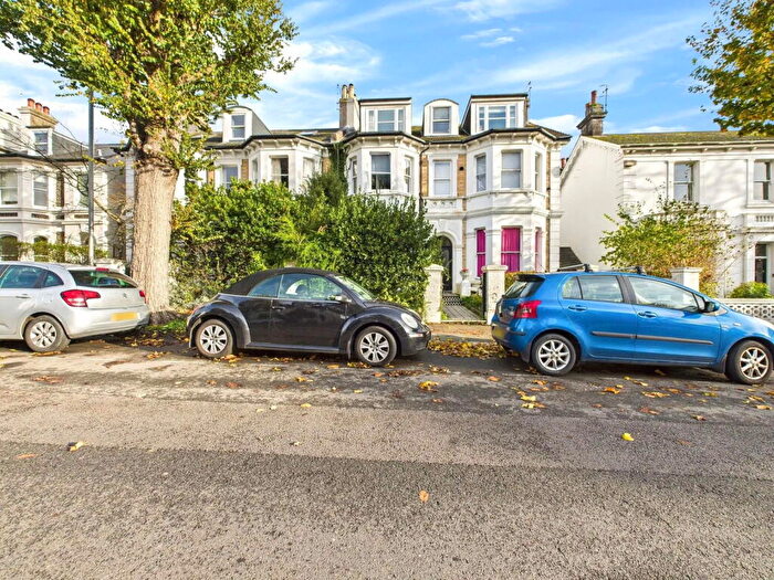 1 Bedroom Flat For Sale In Goldstone Villas, Hove, BN3