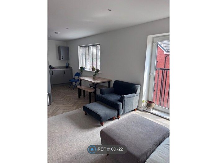 2 Bedroom Flat To Rent In Firecrest Close, Coventry, CV6
