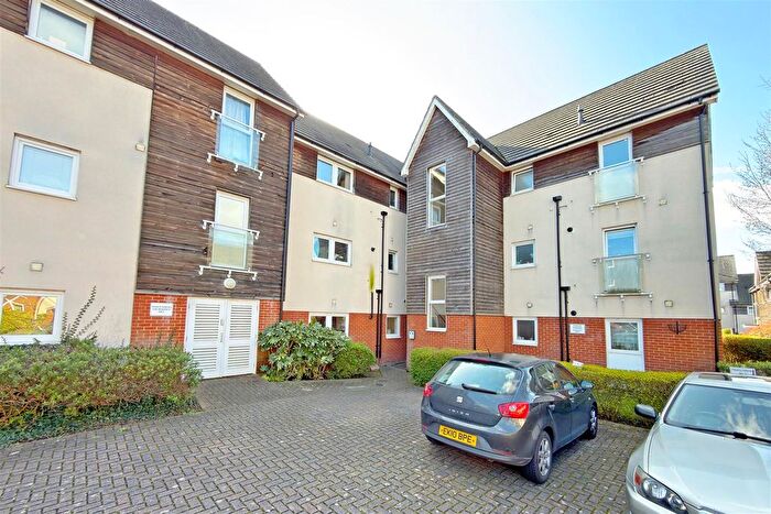 1 Bedroom Flat For Sale In Langford Place, Chelmer Road, Chelmsford, CM2