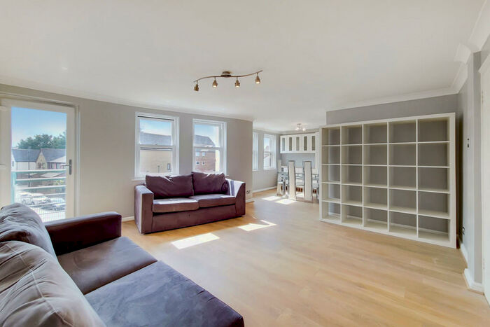 2 Bedroom Apartment To Rent In Tideway Court, Rotherhithe Street, SE16