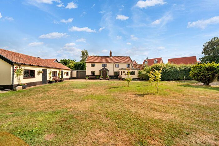 5 Bedroom Detached House For Sale In Rightup Lane, Wymondham, NR18