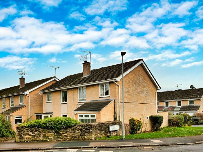 3 Bedroom Semi Detached House To Rent In Hakeburn Road, Cirencester, GL7