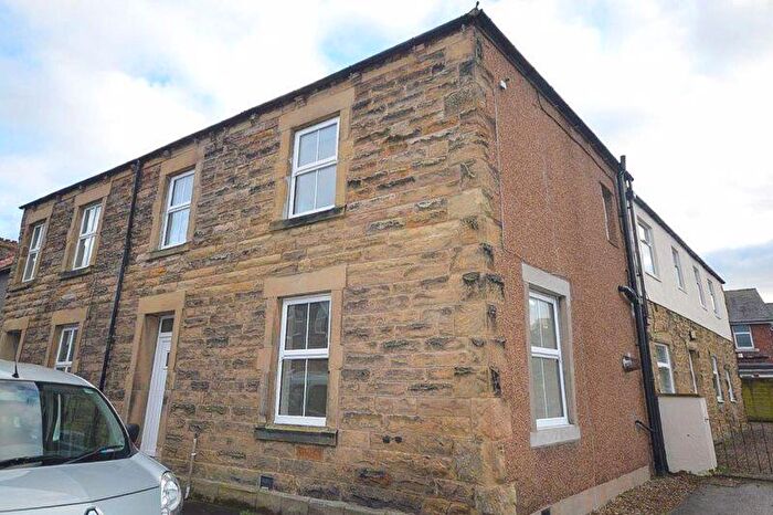 2 Bedroom End Of Terrace House To Rent In George Street, Amble, NE65