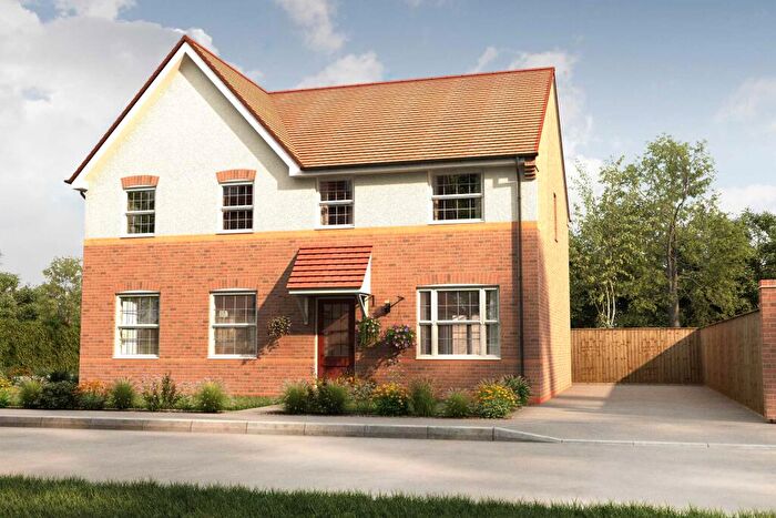 3 Bedroom Semi-Detached House For Sale In Winchester Road Basingstoke, RG23
