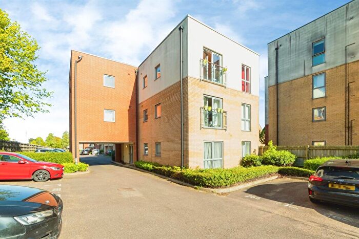 1 Bedroom Apartment For Sale In Admiral Drive, Stevenage, SG1