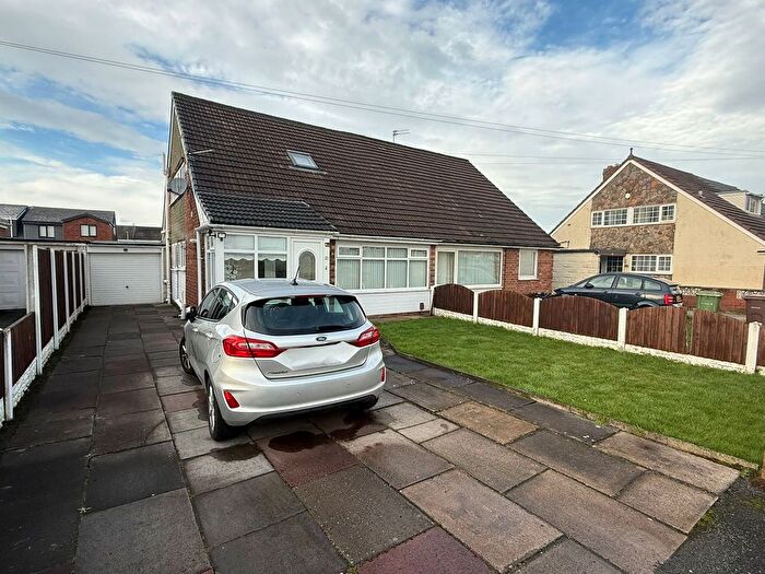 3 Bedroom Semi Detached Bungalow For Sale In Dunlop Drive, Melling, L31