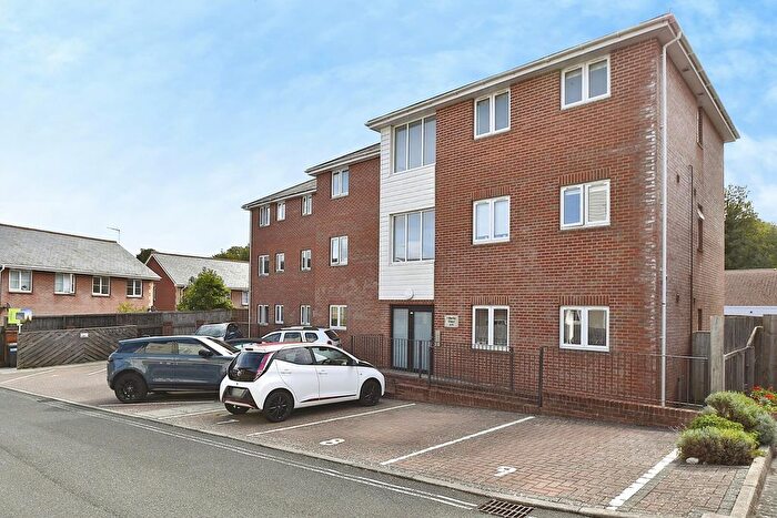 2 Bedroom Flat To Rent In Atherley Court, Atherley Park Close, Shanklin, PO37