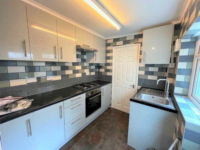 2 Bedroom Property To Rent In Fearnley Street, Watford, WD18