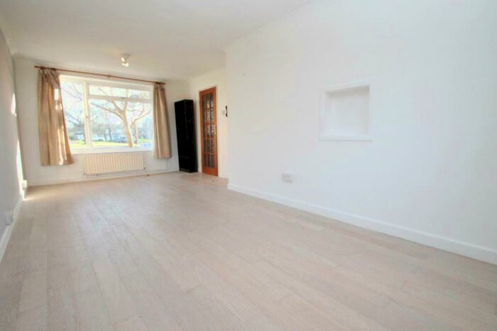 2 Bedroom Terraced House To Rent In Benbow Close, St Albans, AL1