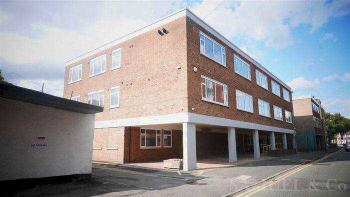 2 Bedroom Flat To Rent In Lombard Street, West Bromwich, B70