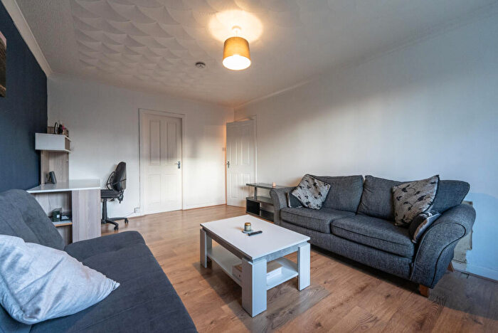 1 Bedroom Flat For Sale In Centenary Gardens, Coatbridge, ML5
