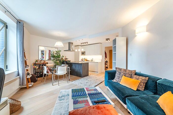 1 Bedroom Flat To Rent In The Circle, Queen Elizabeth Street, SE1