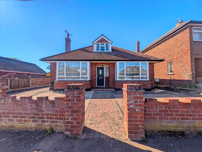 3 Bedroom Bungalow For Sale In Richard Avenue, Brightlingsea, CO7