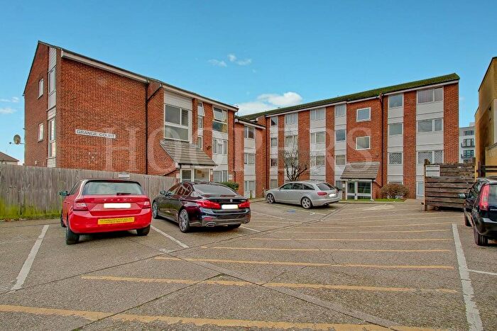 1 Bedroom Flat For Sale In Birse Crescent, London, NW10