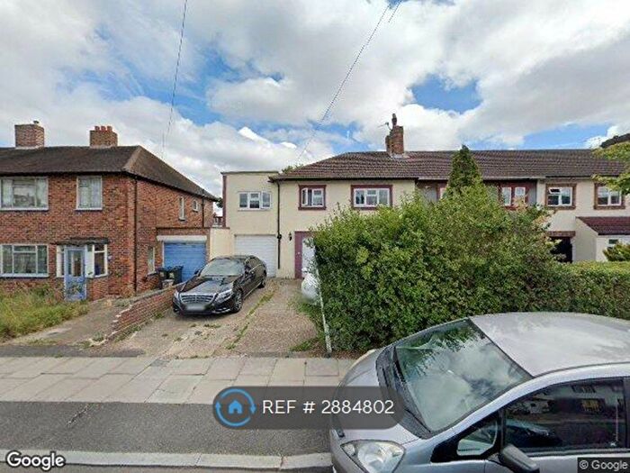 4 Bedroom Semi-Detached House To Rent In Claremont Avenue, New Malden, KT3