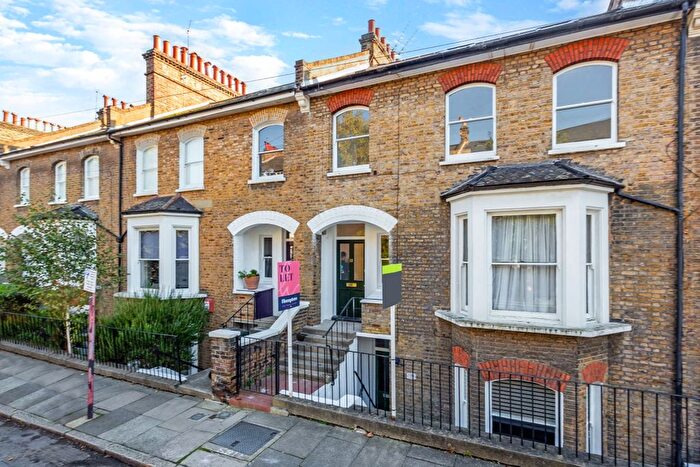 3 Bedroom Maisonette To Rent In Langdale Road, Greenwich, SE10
