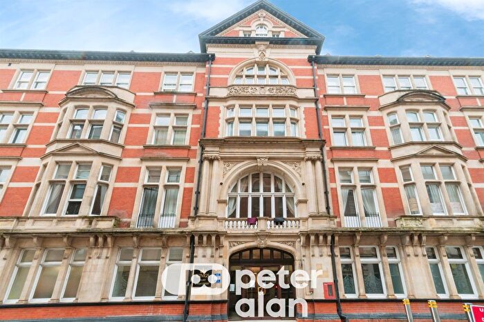 2 Bedroom Flat For Sale In High Street, Newport, NP20