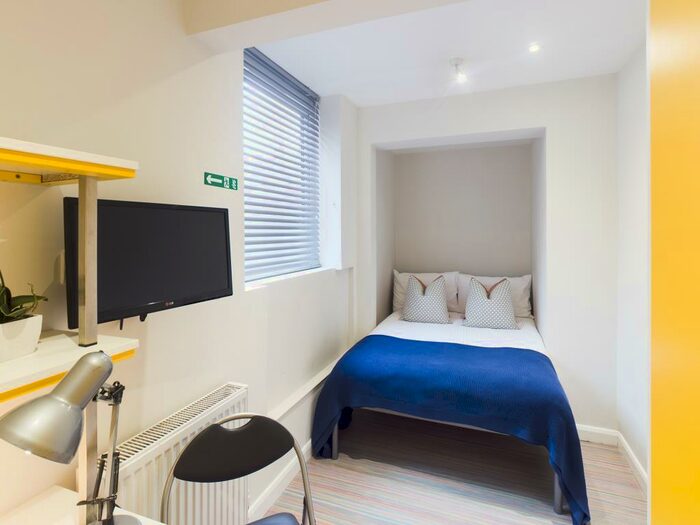 4 Bedroom Terraced House To Rent In Carlton Road, Stoke, ST4