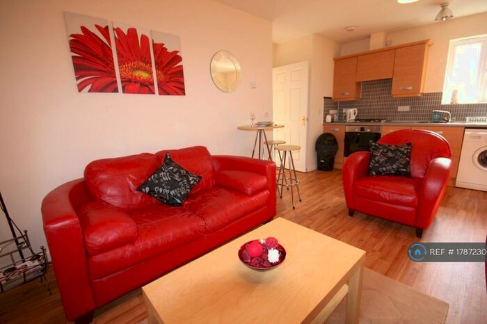 2 Bedroom Flat To Rent In Tall Pines, Lincoln, LN6