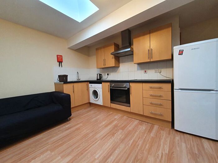 2 Bedroom Flat To Rent In Clifton Street, Adamsdown, Cardiff, CF24