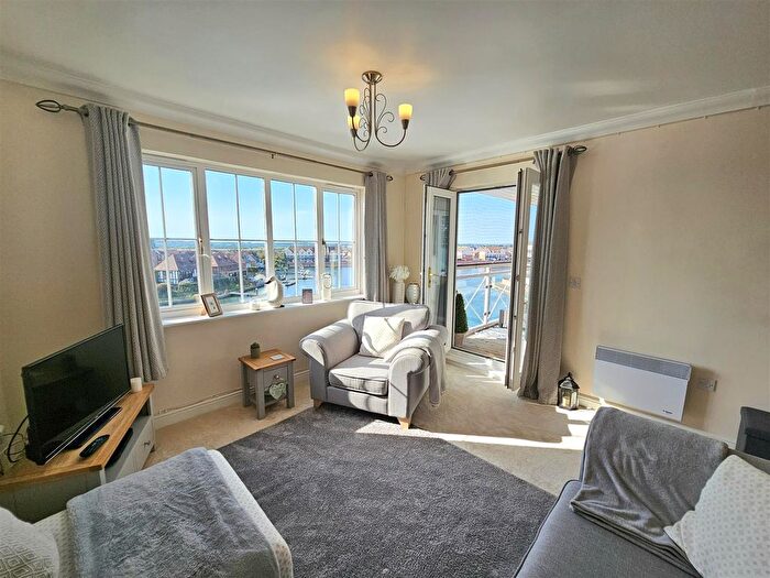 2 Bedroom Flat For Sale In Golden Gate Way, Eastbourne, BN23