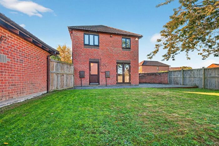 4 Bedroom Detached House For Sale In Belvoir Avenue, Elvington, York, YO41