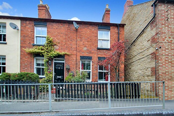 3 Bedroom Cottage For Sale In Huntingdon Road, Thrapston, NN14