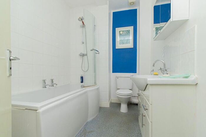1 Bedroom Flat For Sale In Godwin Road, Cliftonville, CT9