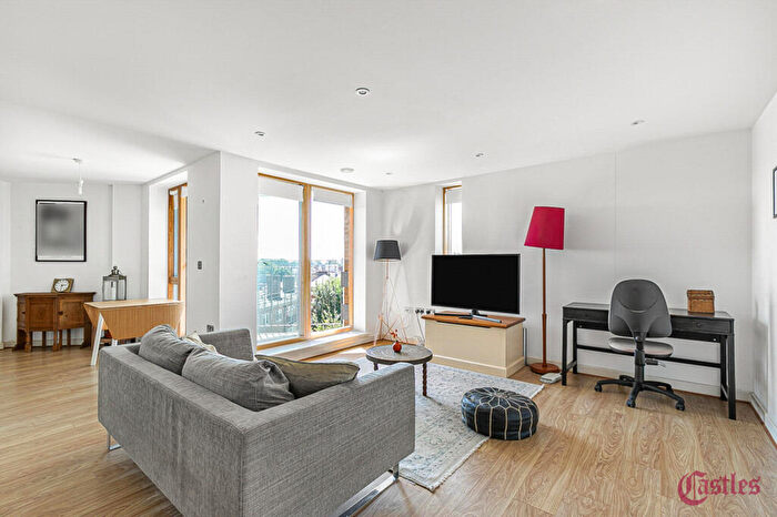 1 Bedroom Flat For Sale In Green Lanes, London, N16