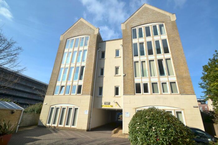 2 Bedroom Flat To Rent In Poole, BH15