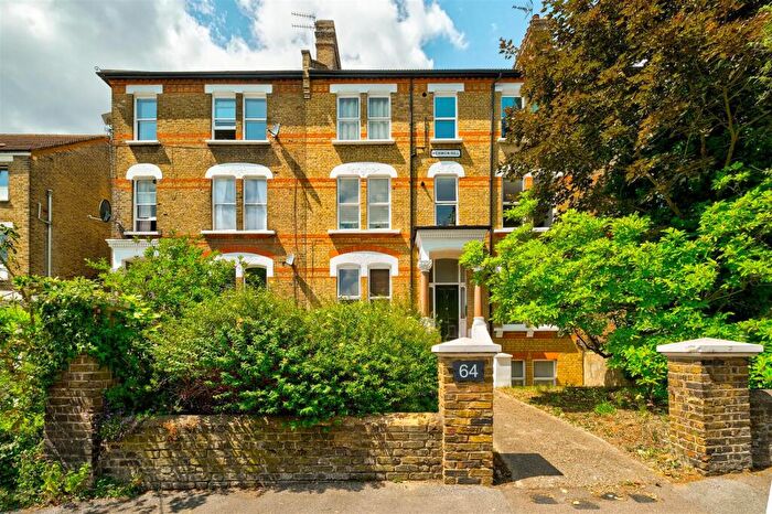 2 Bedroom Flat For Sale In Hermon Hill, Wanstead, E11