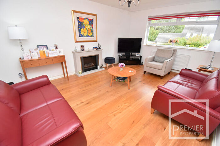 2 Bedroom Detached Bungalow For Sale In Clydeview Road, Bothwell, G71