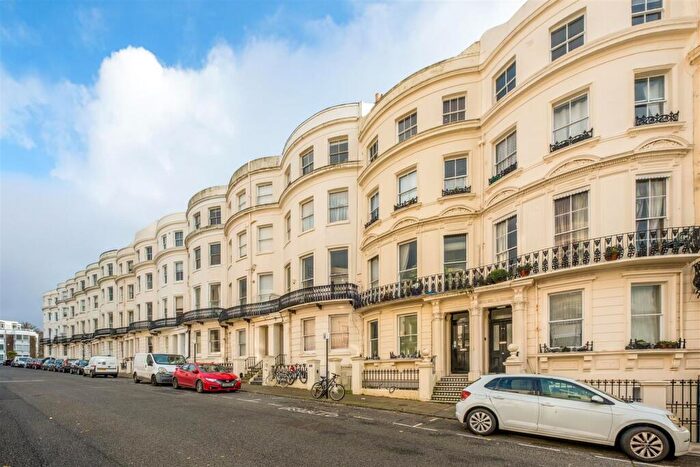 2 Bedroom Flat To Rent In Lansdowne Place, Hove, BN3