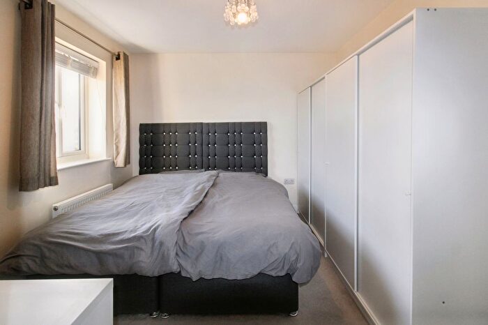 3 Bedroom Terraced House For Sale In Hornchurch Square, Farnborough, GU14