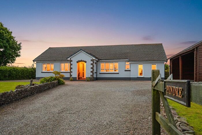 4 Bedroom Bungalow For Sale In Tavernspite, Whitland, Pembrokeshire, SA34