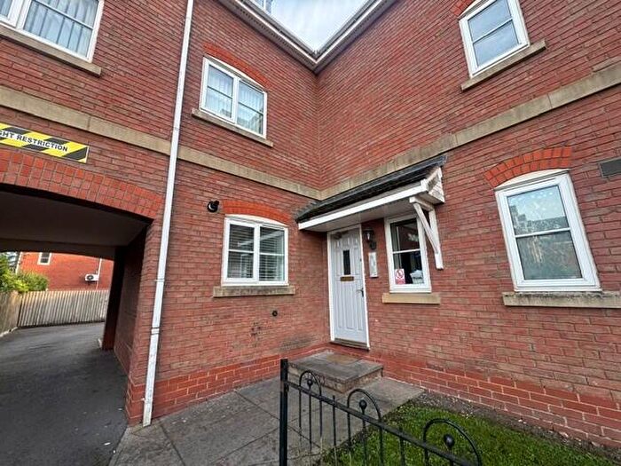 1 Bedroom Apartment To Rent In Rumbush Lane, B90