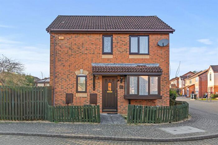 2 Bedroom Semi-Detached House For Sale In Braford Gardens, Shenley Brook End, Milton Keynes, MK5