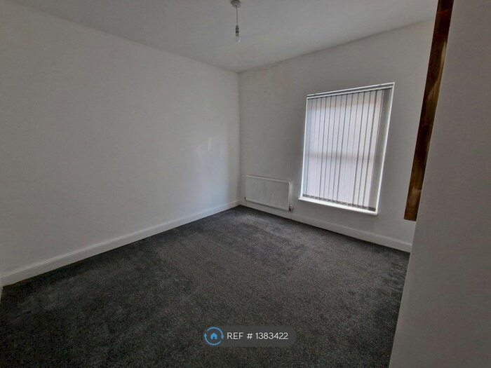 2 Bedroom Terraced House To Rent In Heights Lane, Rochdale, OL12