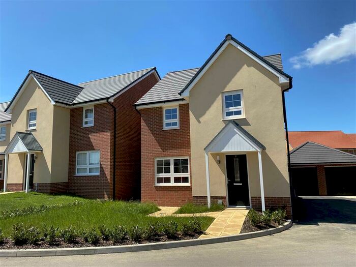 4 Bedroom House To Rent In Brassey Way, Lower Stondon, Henlow, SG16