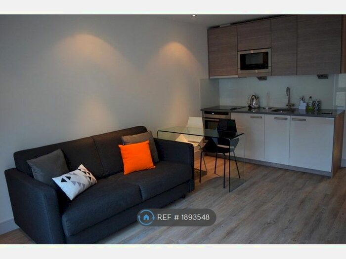 Studio To Rent In Chelsea Creek, London, SW6