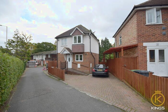 Studio To Rent In Ash Grove, Guildford, GU2