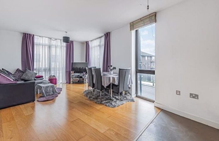 2 Bedroom Flat To Rent In Woolwich Road, London, SE10