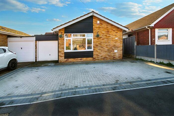 2 Bedroom Bungalow For Sale In Athos Road, Canvey Island, SS8