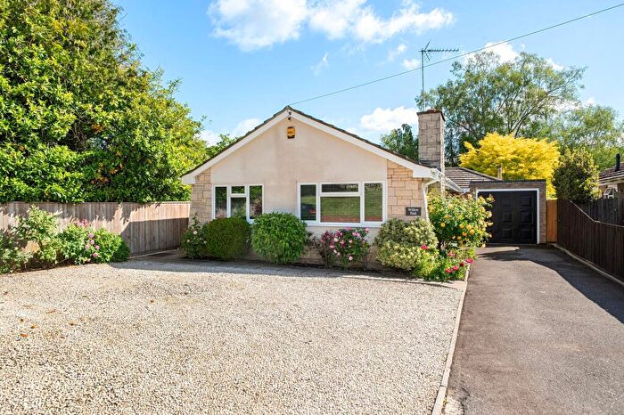 3 Bedroom Detached House For Sale In Manor Farm Road, Salisbury, SP1